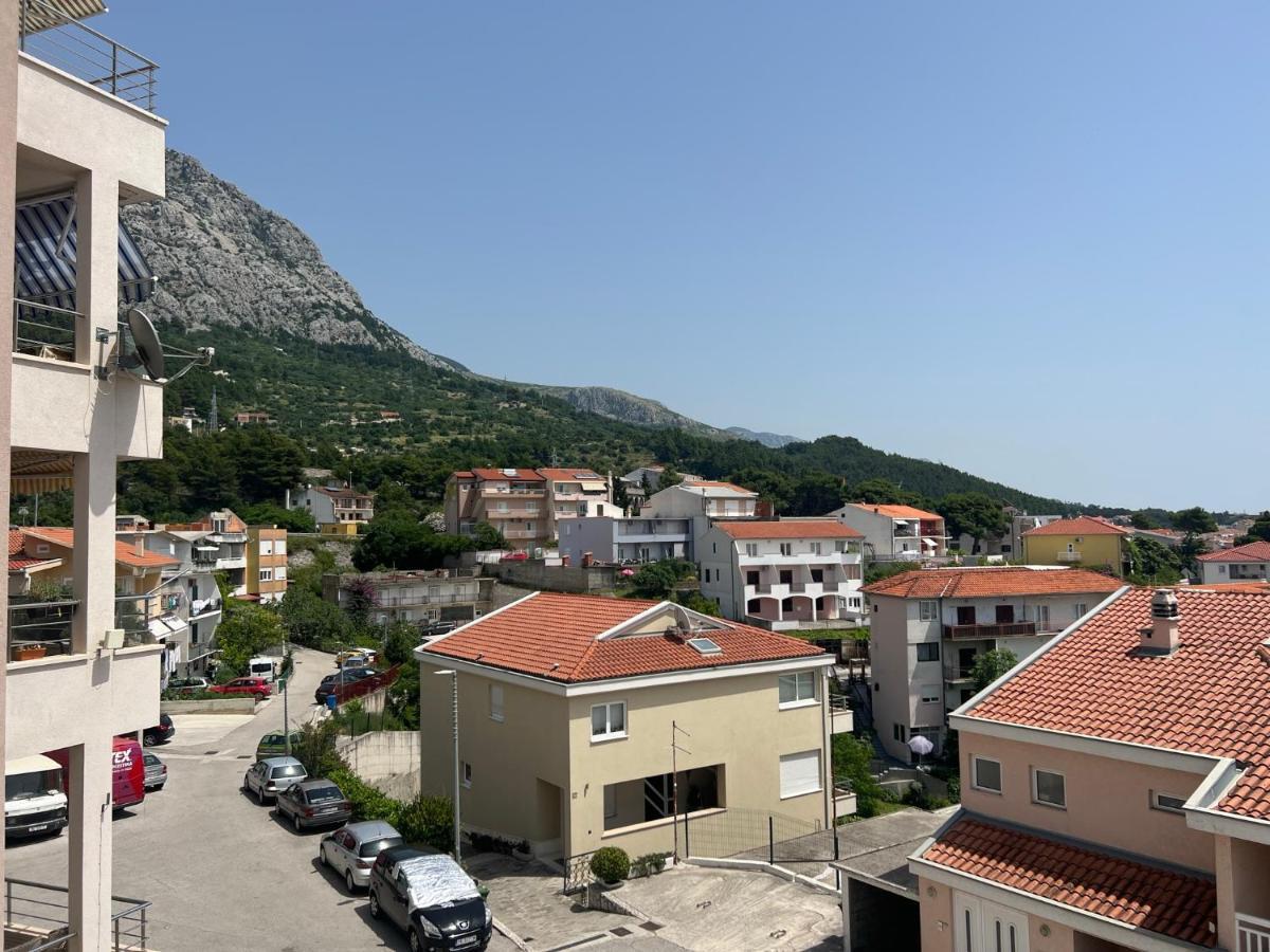 Apartment Lucija - Cozy Flat In The City Center With A Sea View & Parking Makarska Bagian luar foto