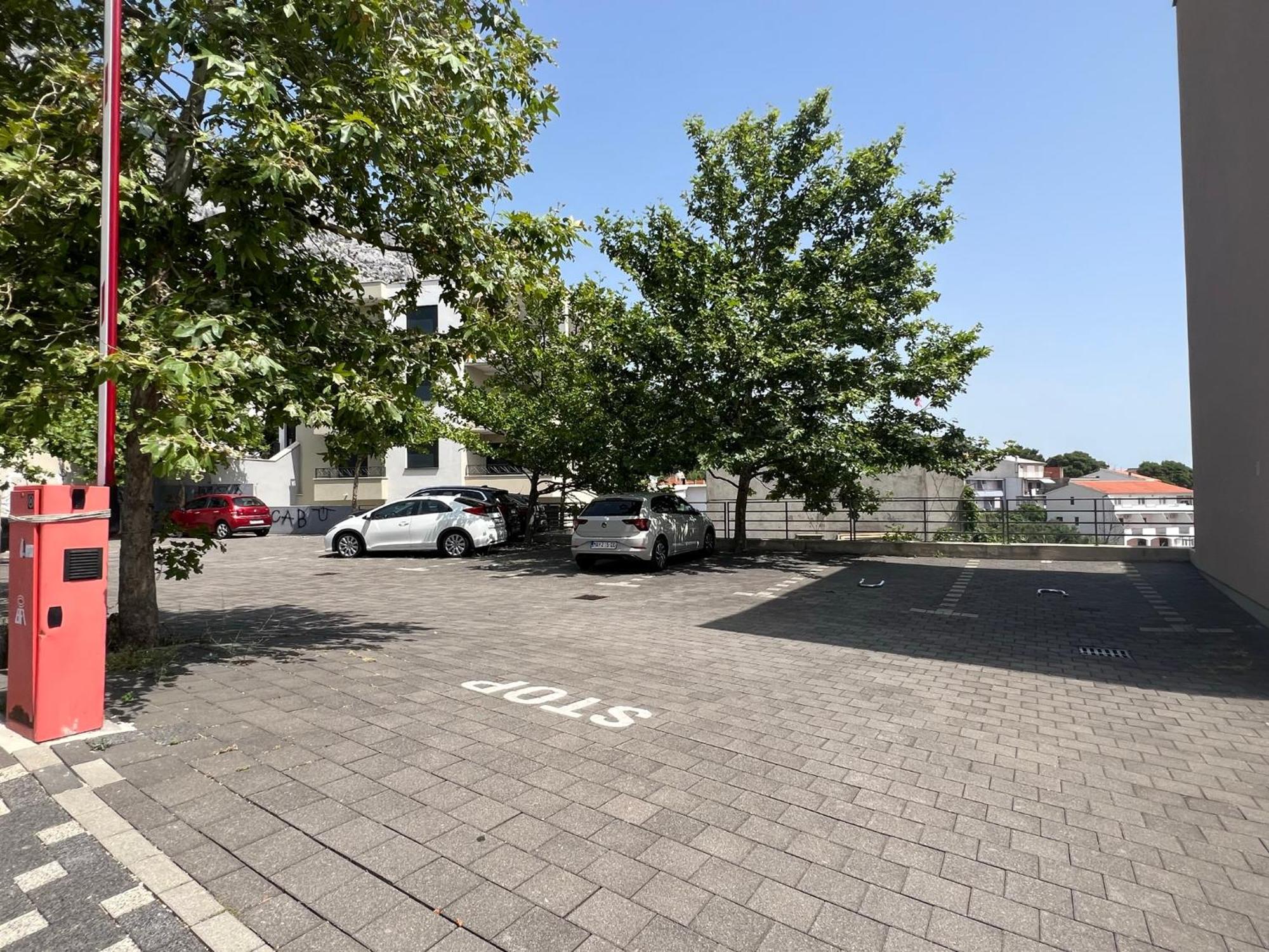 Apartment Lucija - Cozy Flat In The City Center With A Sea View & Parking Makarska Bagian luar foto