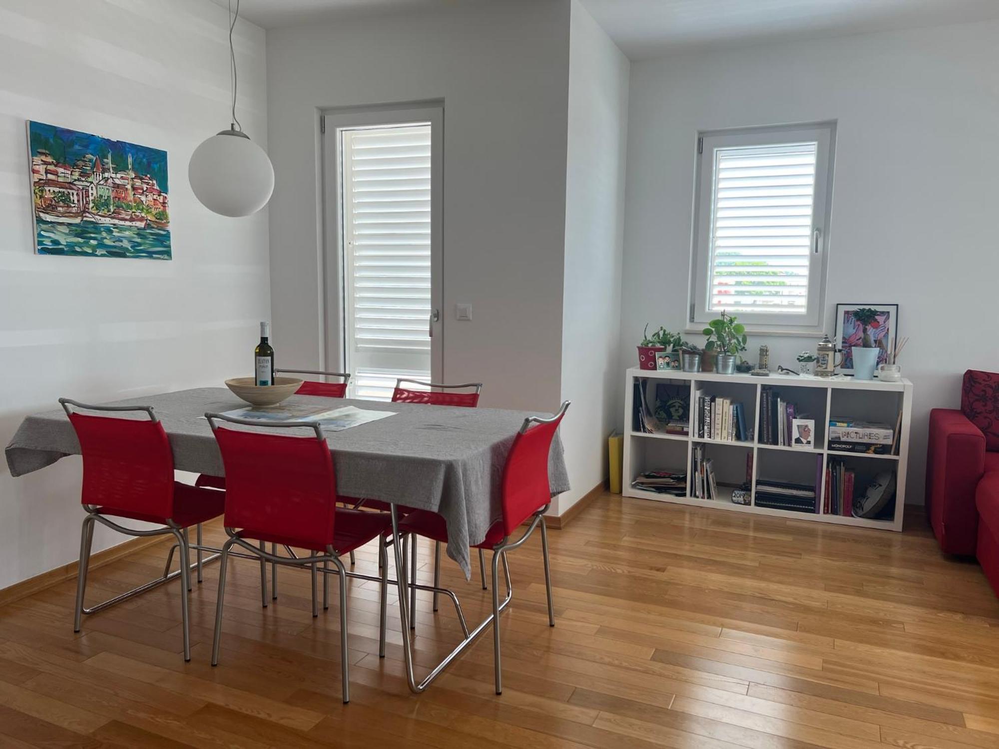 Apartment Lucija - Cozy Flat In The City Center With A Sea View & Parking Makarska Bagian luar foto